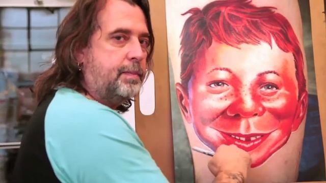 Mario Barth Explains Color Tattoos Without Lining смотреть онлайн