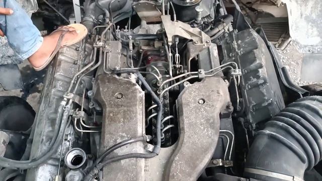 Hino Profia F20C Before and After Engine Oil Change смотреть онлайн