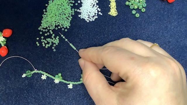 Strawberry Bracelet. Make It With Spellbound смотреть онлайн