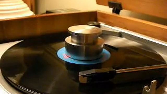 Winston Groovy - Lucky Star смотреть онлайн