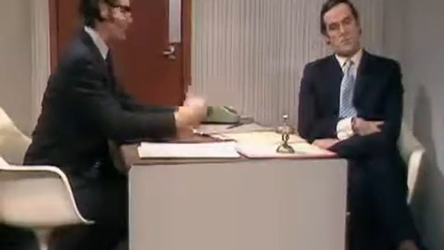 Monty Python Argument Clinic смотреть онлайн