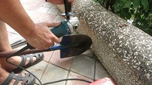 Как Открутить ГАЙКУ на БОЛГАРКЕ / Зажало Диск Болгарки