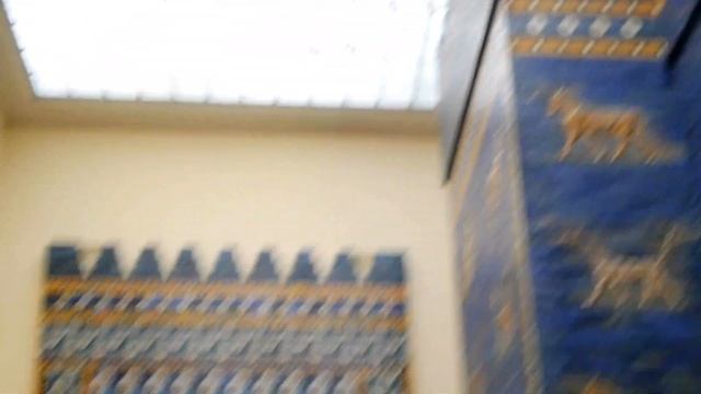 Babylonian Ishtar Gate in Berlin's Pergamon Museum смотреть онлайн