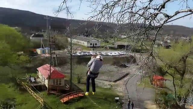 Канатная дорога "Тарзанка" в Шапсугской смотреть онлайн