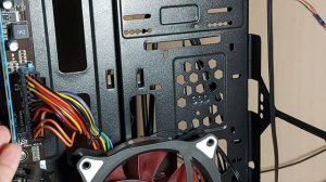 КАК УСТАНОВИТЬ/ СНЯТЬ КРОНШТЕЙН С МАТЕРИНСКОЙ ПЛАТЫ ДЛЯ КУЛЕРА!!!