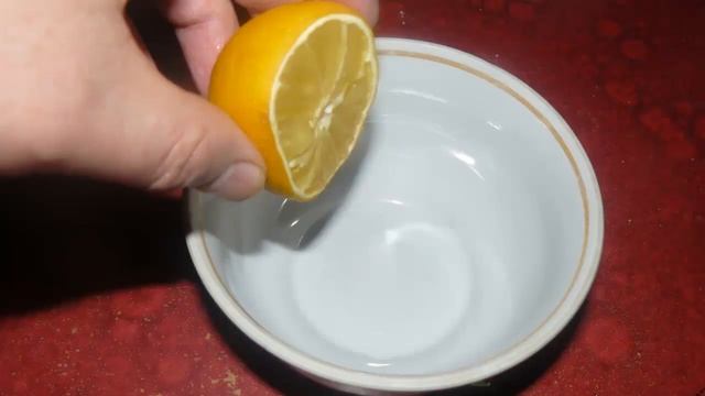 Салат с молодой капустой, сыром, яблоком и изюмом. Вкуснятина! смотреть онлайн