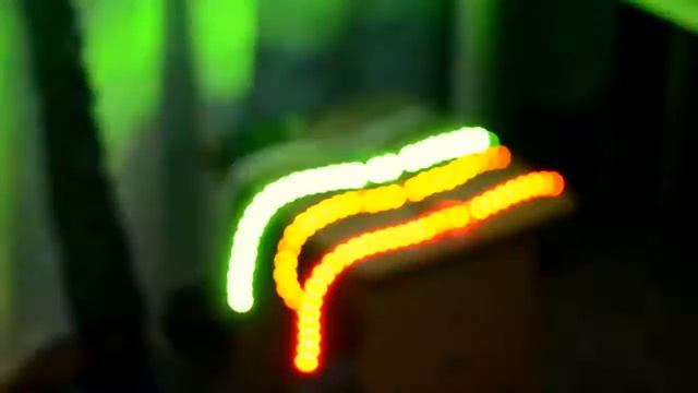 Цветомузыка на транзисторах TIP41C(в процессе доработки) The Light Show With Their Hands (перезалил