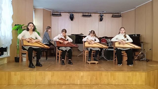 Ансамбль гусляров, Ф. Лариньи "Менуэт", Н. Камалдинов " Плясовая" смотреть онлайн