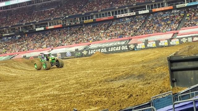 Adam Anderson grave digger world finals freestyle run #worldfinals #truck #cool #gravedigger #save смотреть онлайн