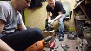 Убитый УАЗ 469  передний мост! ШКВОРНИ и ВТУЛКИ своими руками [около вездехода]