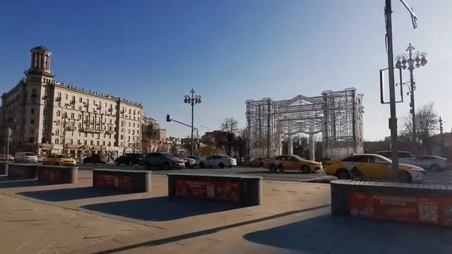 Весна-влог в Москве (3): диз+арт-дир на удаленке. Корп в Москва-сити. Выставка в ММОМА смотреть онлайн