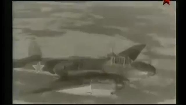 Советский фронтовой пикирующий бомбардировщик Пе 2 ( Soviet tactical dive bomber Pe-2) смотреть онлайн