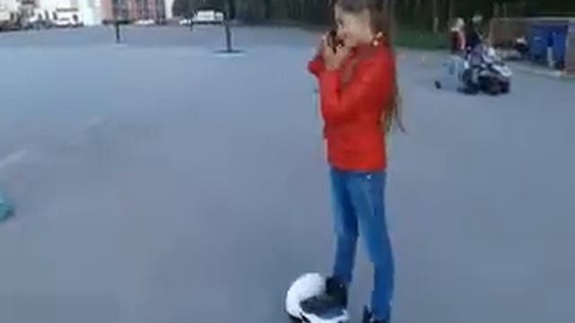 Трюки на гироскутере. 05.09.18г. смотреть онлайн