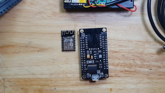 ESP8266 BASED SMALL IOT DEVICE - WIRELESS TEMPERATURE MONITOR HARDWARE смотреть онлайн
