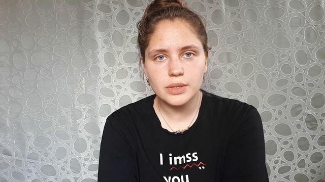 Вязаная, круглая сумка крючком. Вязаные процессы. Вышивка крестиком. смотреть онлайн