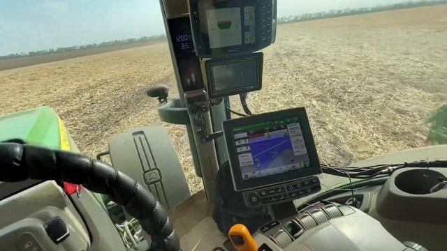 Перешёл в дневную смену//продолжаем сев рапса// на погрузке мтз//осталось сеять рапс немного? смотреть онлайн