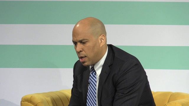 Bold v Old: Senator Cory Booker & Darrick Hamilton смотреть онлайн