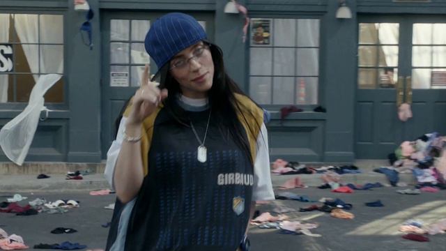 Charli xcx - Guess featuring Billie Eilish смотреть онлайн