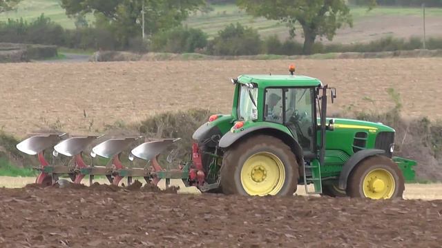 Ploughing & Sowing John Deere 6910 & 6630 Tractors