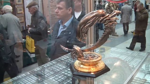 Нож "Чужой" смотреть онлайн