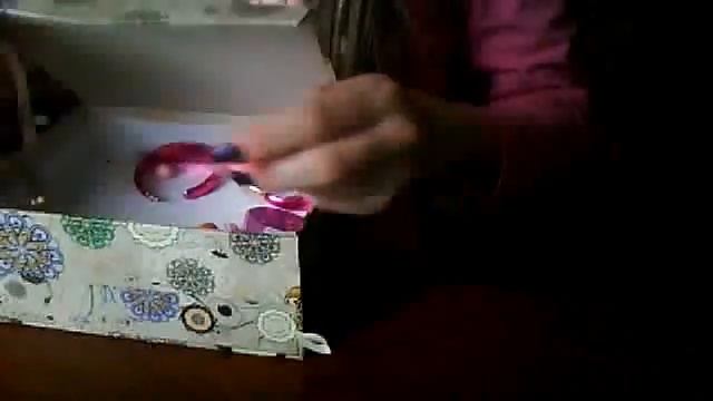 Что можно подарить подруге/песня смотреть онлайн