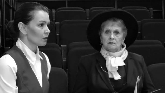 Читка пьесы "Ксюша постоянно курит" смотреть онлайн