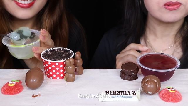 ASMR SOFT DESSERT RACE! HERSHEY'S CHOCOLATE, MILKA OREO EGGS, ICE CREAM SANDWICHES, JELLY CANDY 먹방 смотреть онлайн