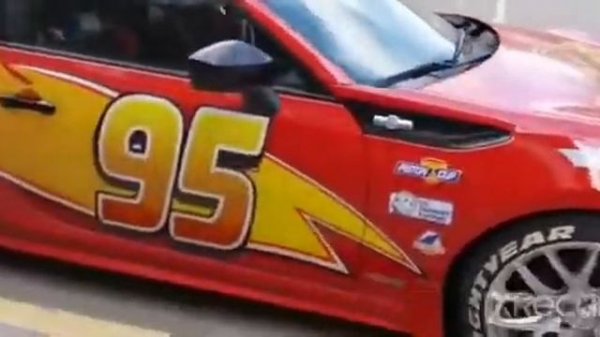 молния маккуин в реальной жизни