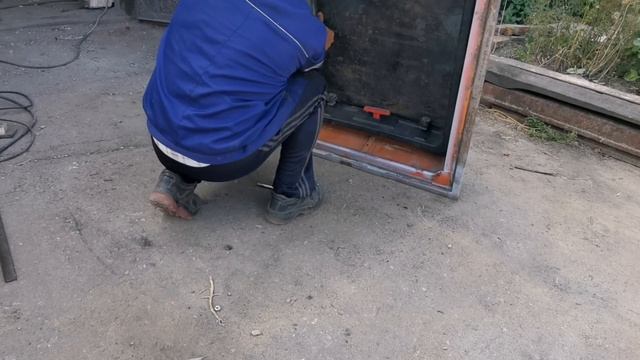 Восстановление трактора... Сделал люк в крышу, Тюнинг ЛТЗ... LTZ, Т-40, МТЗ, ЮМЗ смотреть онлайн