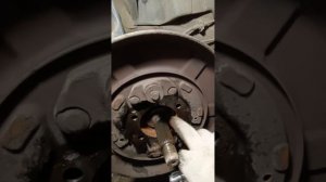 Как снять задние ступичный подшипник SUBARU TRIBECA B9 (Субару Трибека б9)