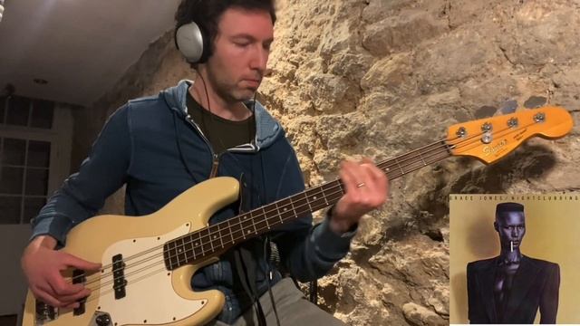 Grace Jones - I’ve Seen That Face Before (Libertango) - Bass cover смотреть онлайн