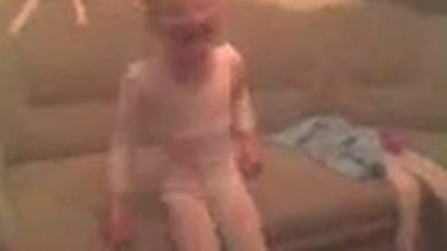 Щипается смотреть онлайн