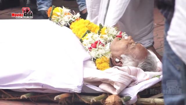 Kundan Shah के अंतिम दर्शन पर पहुंचे Naseeruddin Shah, Raveena Tandon, Anil Kapoor смотреть онлайн