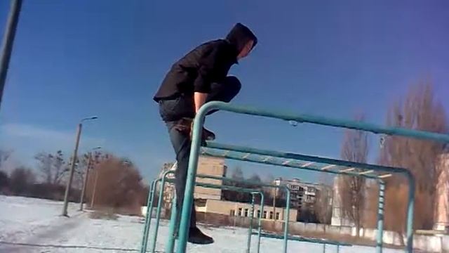 легкие трюки на турнике смотреть онлайн
