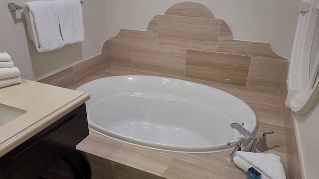 Disney's Boardwalk Inn - Garden Cottage Tour - Club Level - Newly Refurbished Summer 2023 смотреть онлайн