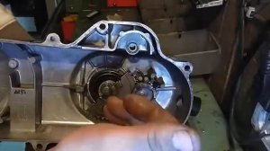 139QMB  Крышка вариатора и ремонт кик стартера