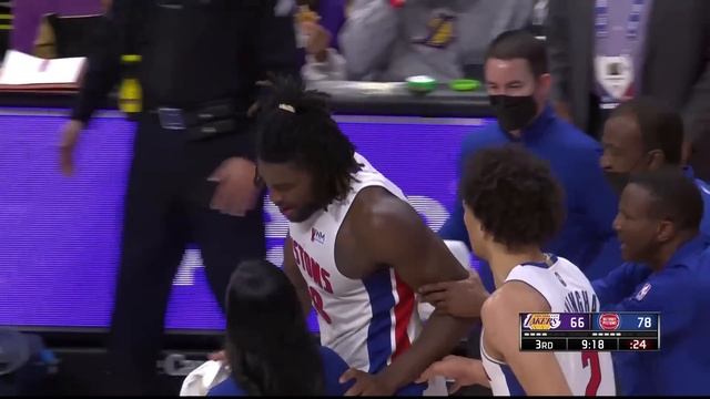 LeBron James Gets EJECTED After Fight With Pistons' Isaiah Stewart смотреть онлайн
