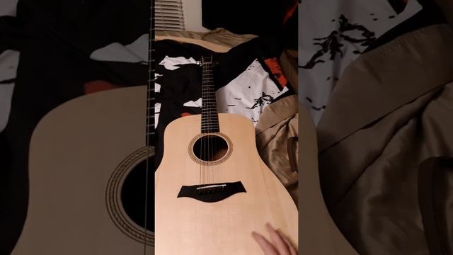 Taylor Academy 10e! best acoustic ive ever owned! смотреть онлайн