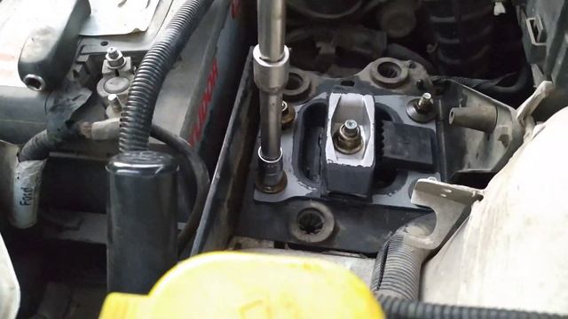 Замена подушек коробки/двигателя Ford Transit Connect смотреть онлайн