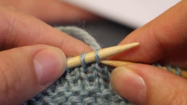 ТРЕНД! УЗОР ДЫРОЧКИ спицами. АЖУРНЫЙ Узор №6 из японского журнала 100 узоров спицами смотреть онлайн