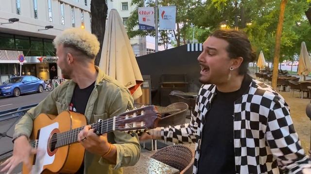 POPURRÍ DE RUMBAS EN LAS CALLES DE MADRID Cerrado Por Vacaciones //duo de paso//carrasquitos/ Amigo смотреть онлайн