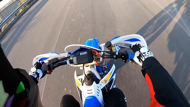 HO PROVATO UN TM SMR 125 E UN SUZUKI DRZ 400 !!! смотреть онлайн