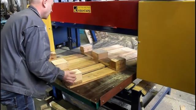 Оборудование для разборки деревянных поддонов SRP 1200 P смотреть онлайн