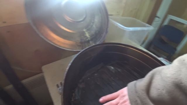 Налим горячего копчения. Коптилка из медицинской биксы. #Сибирь38 #Налим смотреть онлайн