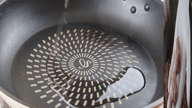 갈아서 만든 소고기 완자 조림 :: Meatball смотреть онлайн