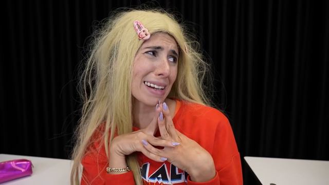 OKULDA BİR GÜN DİLA KENT смотреть онлайн