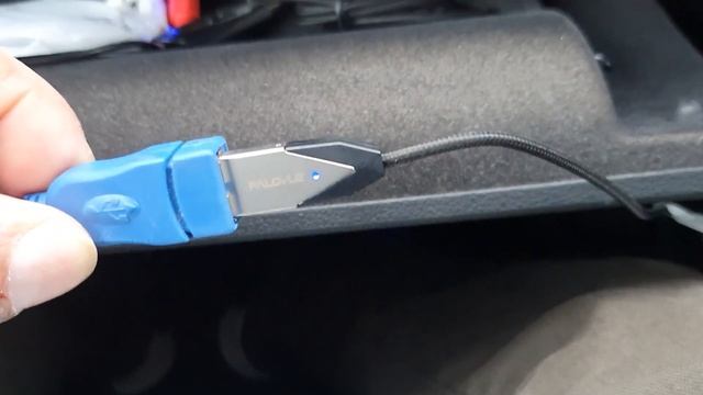 Stream Music to Any Car With Aux Input Via Bluetooth смотреть онлайн