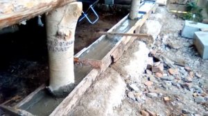 Капитальный ремонт бани. Замена нижних венцов на пескоблоки. Часть 2#баня#ремонт#деревня