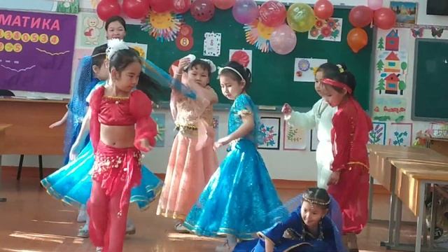 Индийский танец 2023 смотреть онлайн