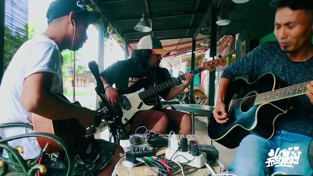 Bob Marley - Tree Little Birds (Cover) Low Frequency смотреть онлайн